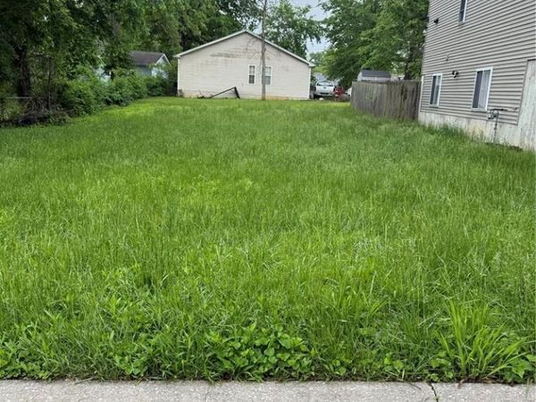 320 Saratoga Street , St Louis, MO 63122