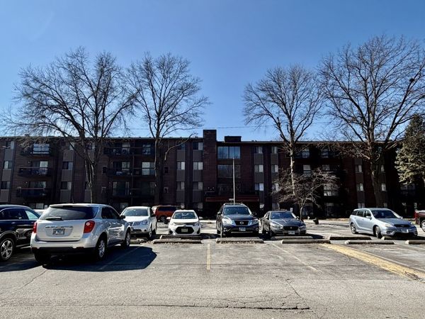 14647 Greenwood Road, Unit 403, Dolton, IL 60419