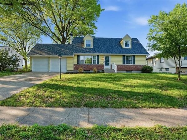 900 SW 6th Street, Lee's Summit, MO 64081