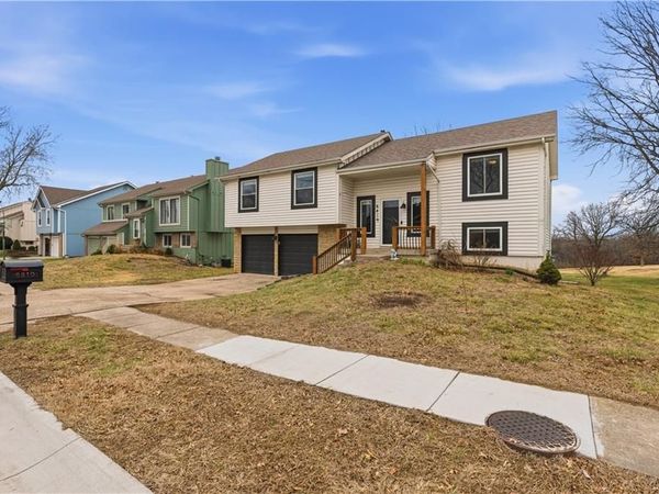 6810 E 143rd Street, Grandview, MO 64030