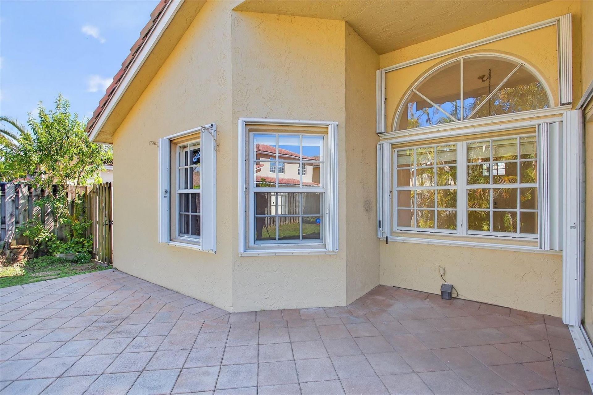 13829 NW 22nd Street, Sunrise, FL 33323 Photo