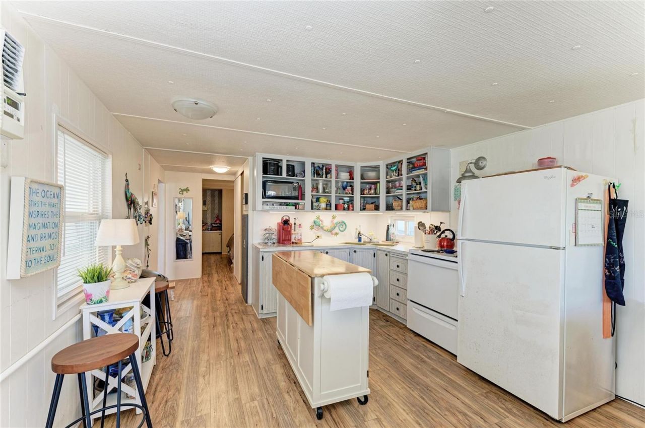 214 52nd Avenue Drive W, Bradenton, FL 34207 Photo