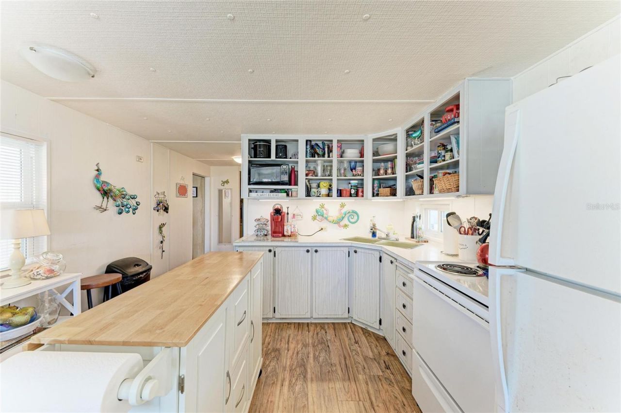 214 52nd Avenue Drive W, Bradenton, FL 34207 Photo