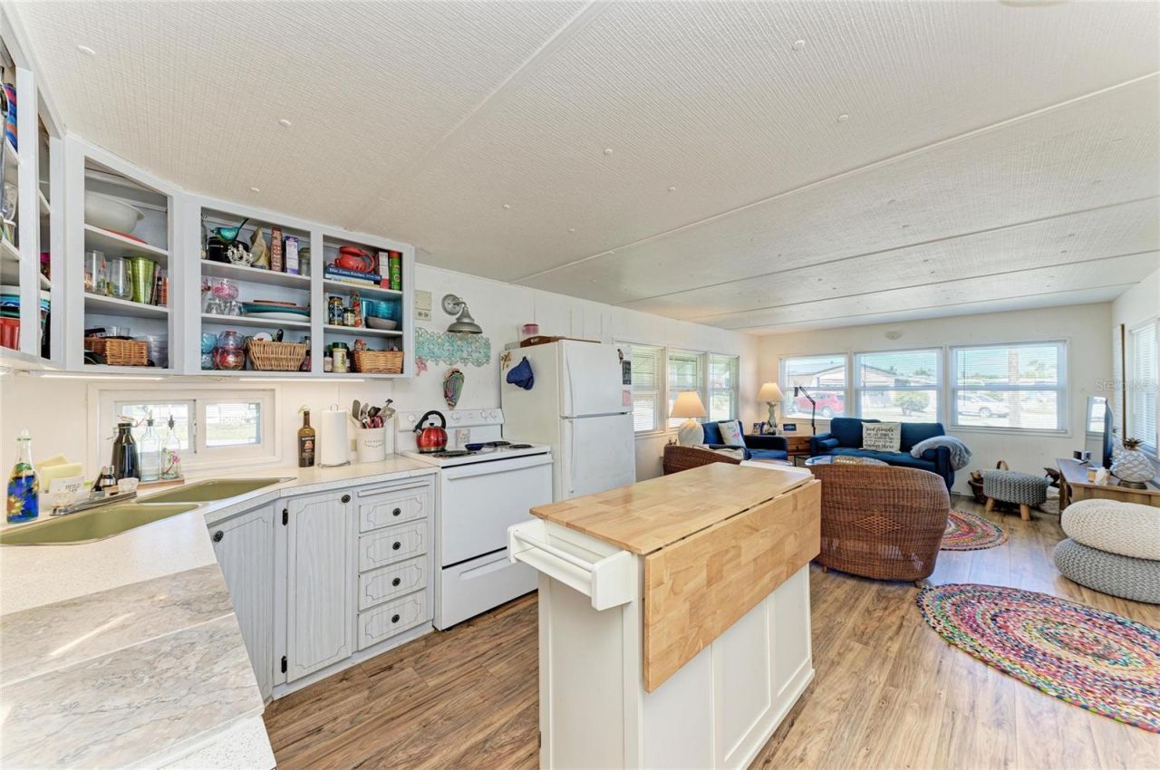 214 52nd Avenue Drive W, Bradenton, FL 34207 Photo