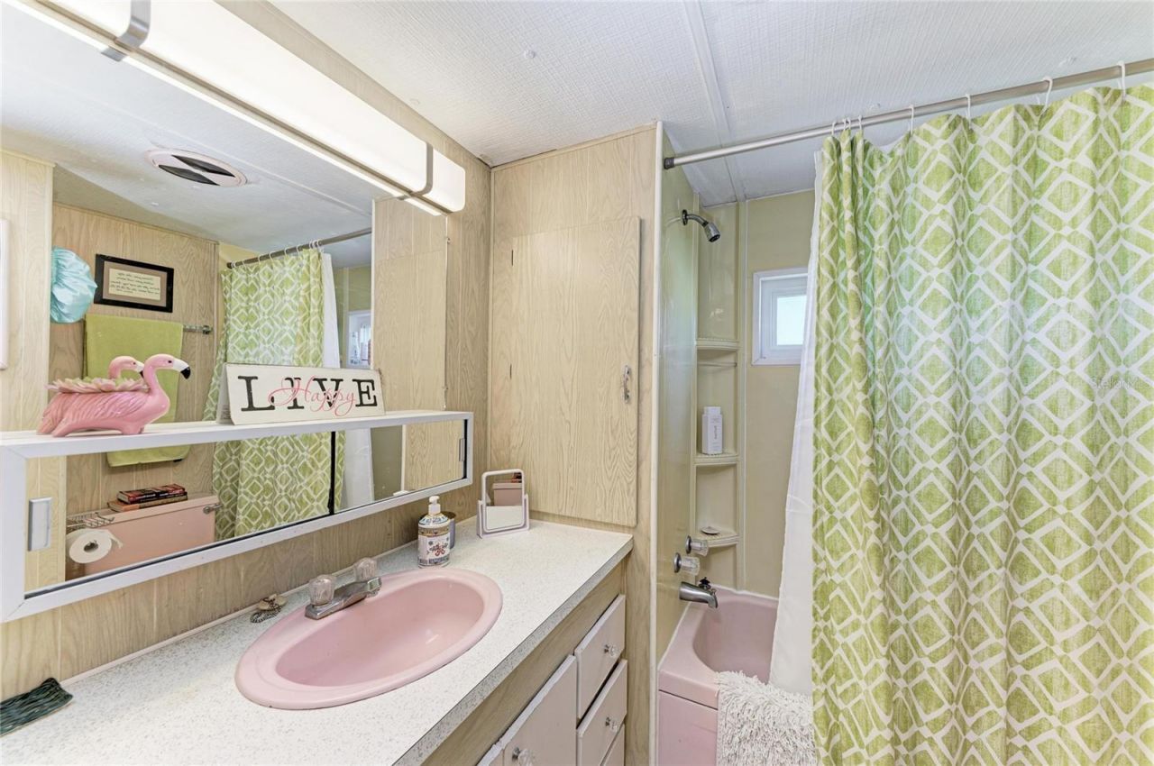 214 52nd Avenue Drive W, Bradenton, FL 34207 Photo