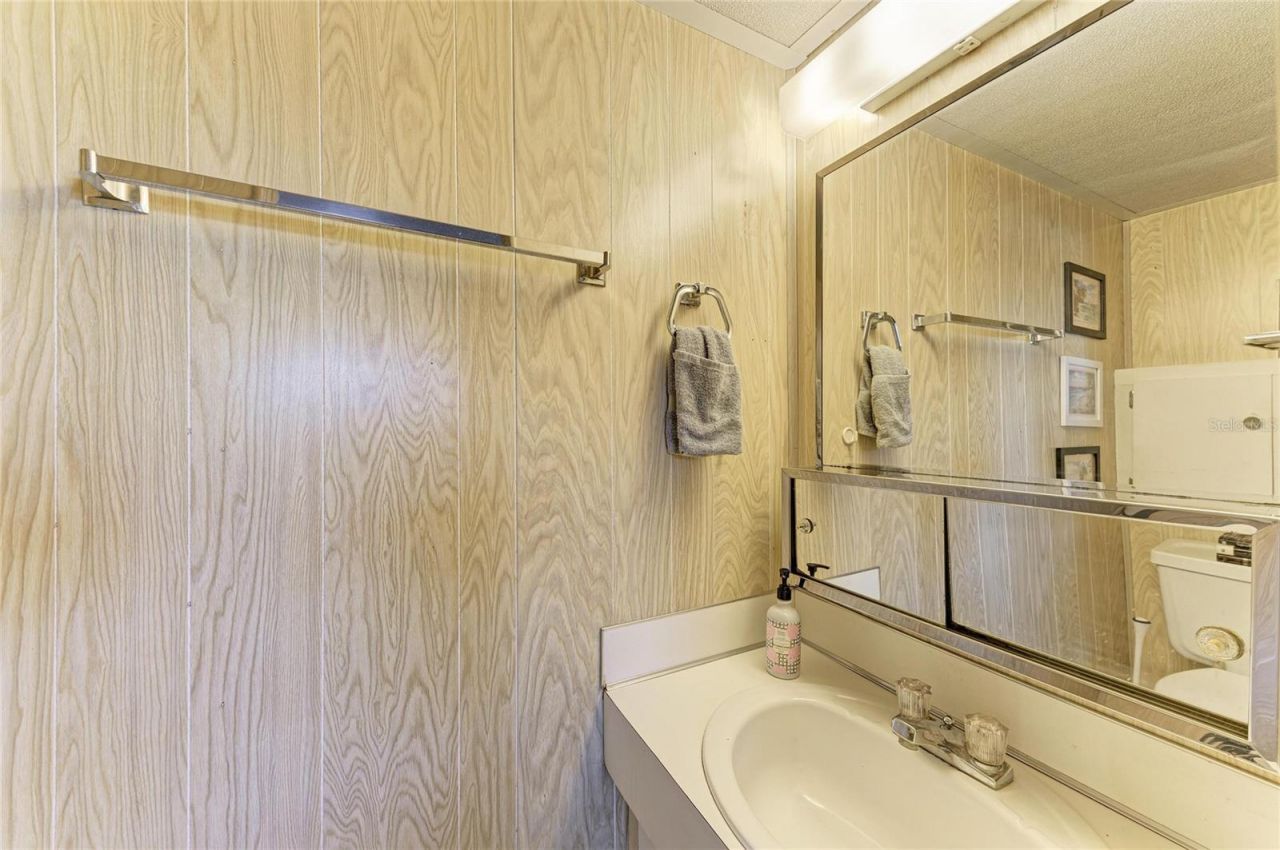 214 52nd Avenue Drive W, Bradenton, FL 34207 Photo