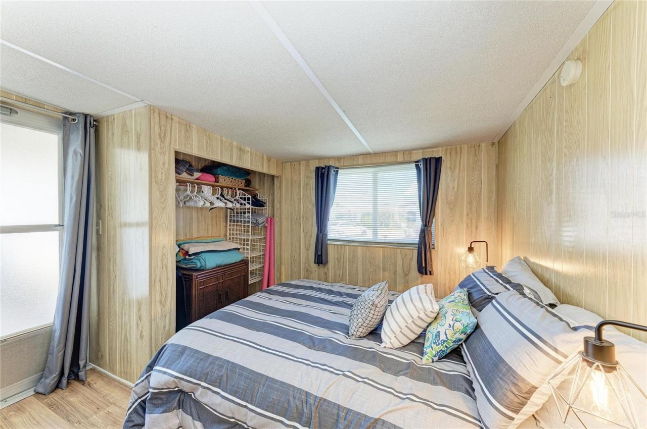 214 52nd Avenue Drive W, Bradenton, FL 34207 Photo