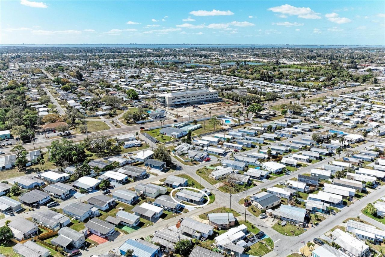 214 52nd Avenue Drive W, Bradenton, FL 34207 Photo