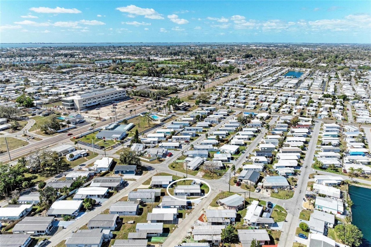 214 52nd Avenue Drive W, Bradenton, FL 34207 Photo