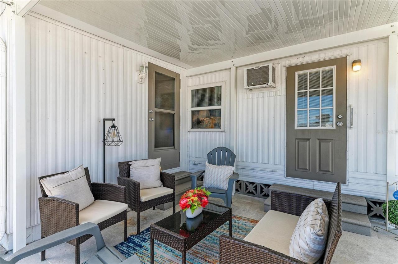 214 52nd Avenue Drive W, Bradenton, FL 34207 Photo