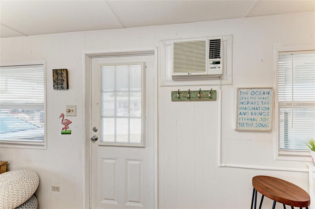 214 52nd Avenue Drive W, Bradenton, FL 34207 Photo