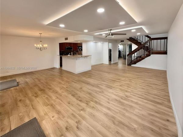 9717 N New River Canal Rd, Unit 406, Plantation, FL 33324