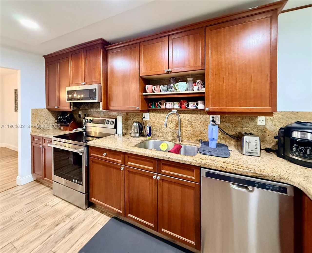 9717 N New River Canal Rd, Unit 406, Plantation, FL 33324 Photo