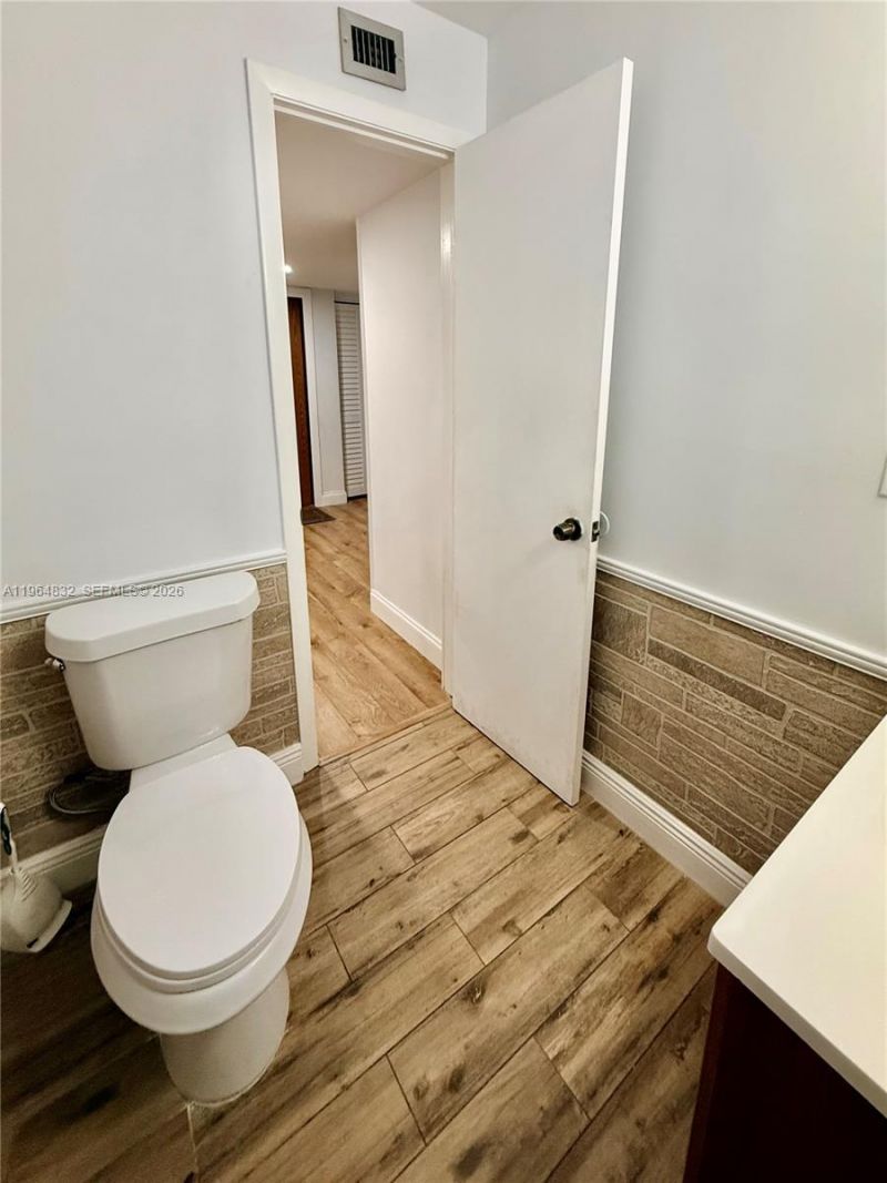 9717 N New River Canal Rd, Unit 406, Plantation, FL 33324 Photo