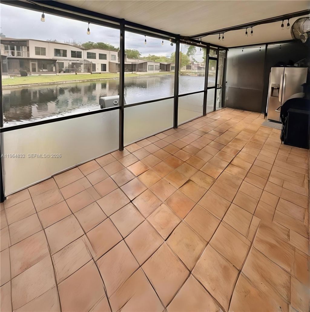 9717 N New River Canal Rd, Unit 406, Plantation, FL 33324 Photo