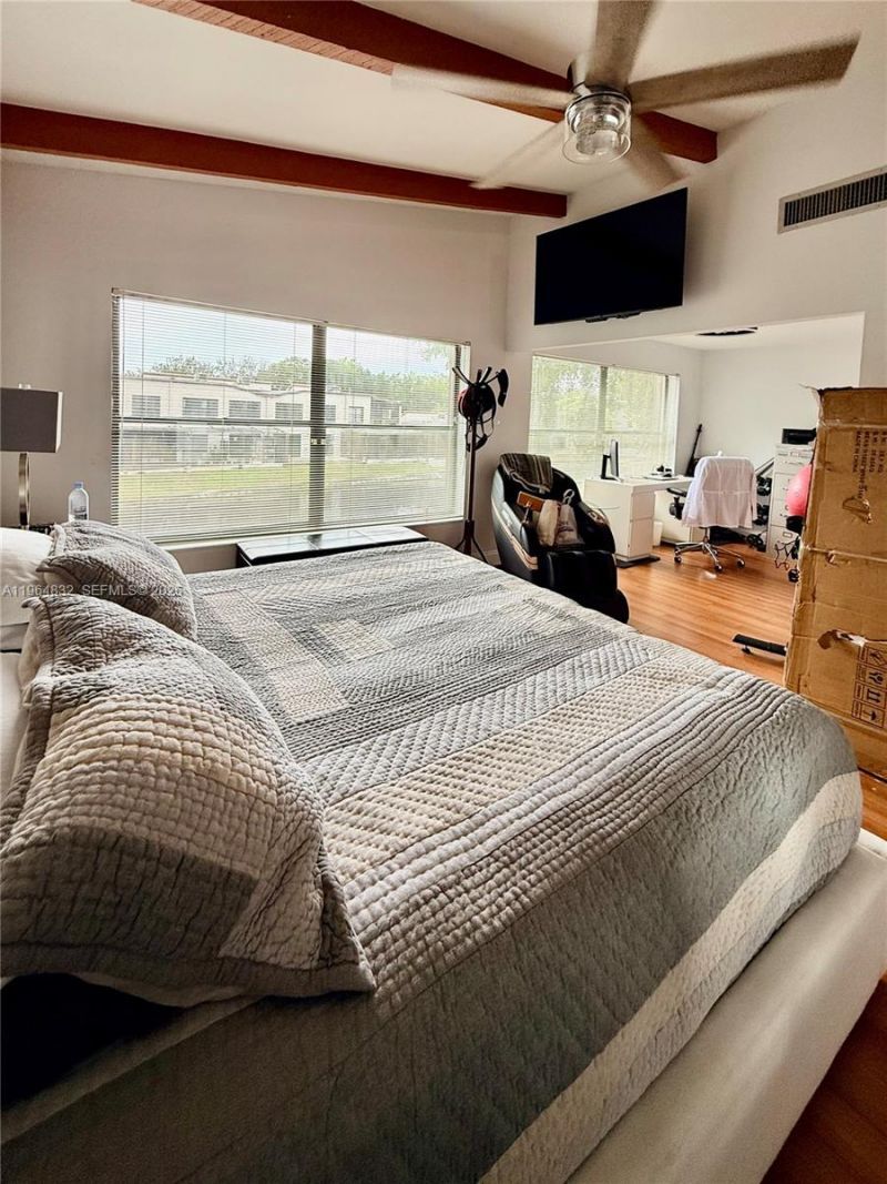 9717 N New River Canal Rd, Unit 406, Plantation, FL 33324 Photo