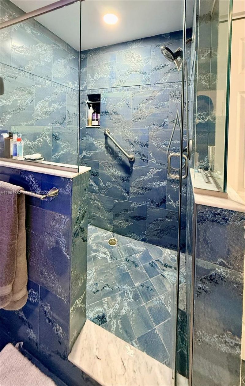 9717 N New River Canal Rd, Unit 406, Plantation, FL 33324 Photo