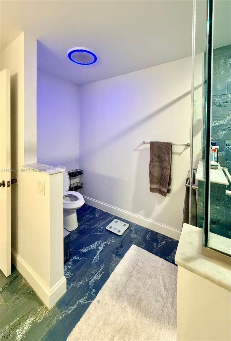 9717 N New River Canal Rd, Unit 406, Plantation, FL 33324 Photo