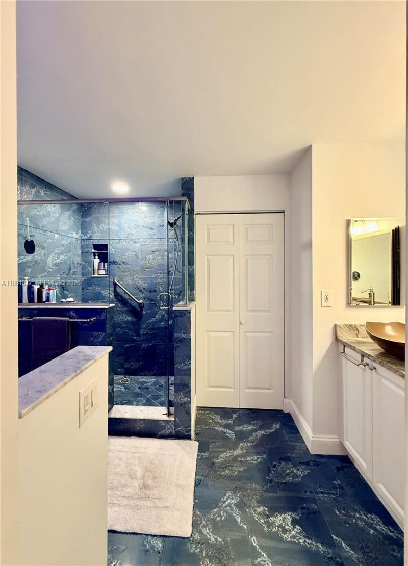 9717 N New River Canal Rd, Unit 406, Plantation, FL 33324 Photo