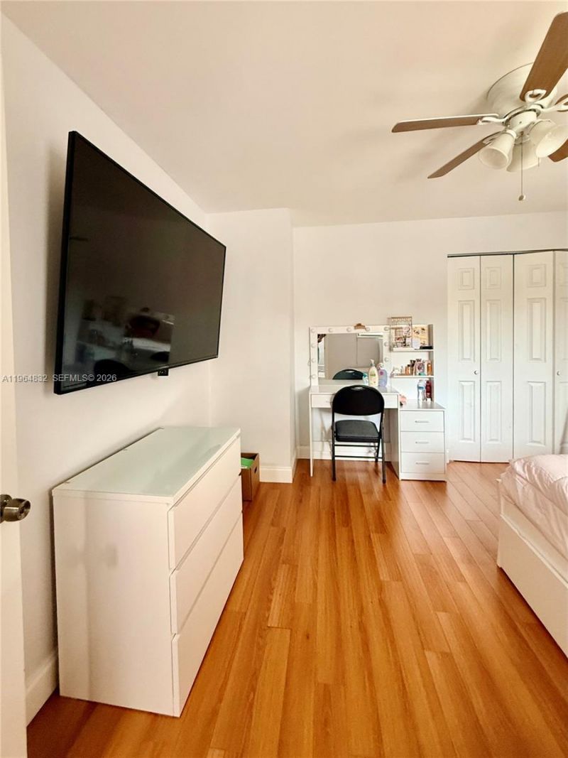 9717 N New River Canal Rd, Unit 406, Plantation, FL 33324 Photo