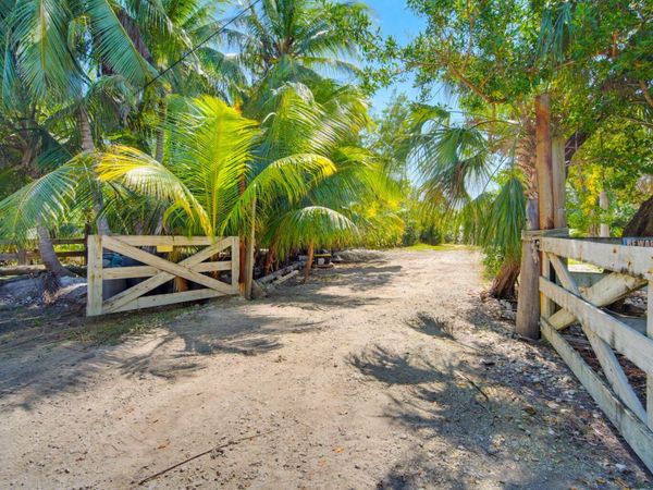 21865 Spain Boulevard, Cudjoe, FL 33042