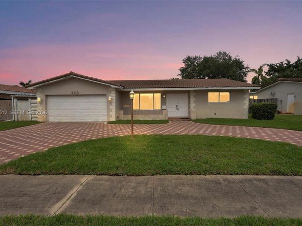 5113 Mckinley St , Hollywood, FL 33021