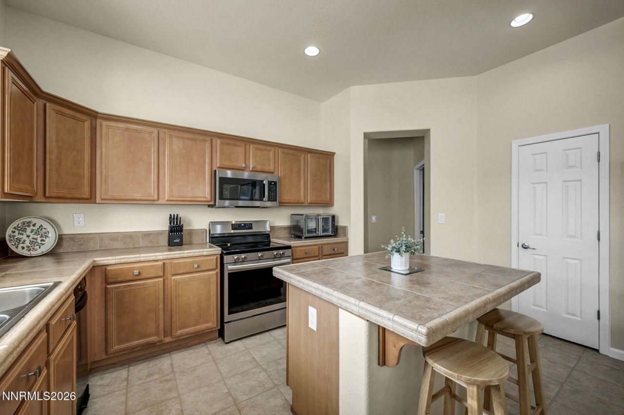 7354 Phoenix Drive, Sparks, NV 89436 Photo