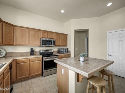 7354 Phoenix Drive, Sparks, NV 89436 Photo