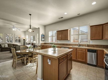 7354 Phoenix Drive, Sparks, NV 89436 Photo