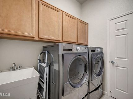 7354 Phoenix Drive, Sparks, NV 89436 Photo