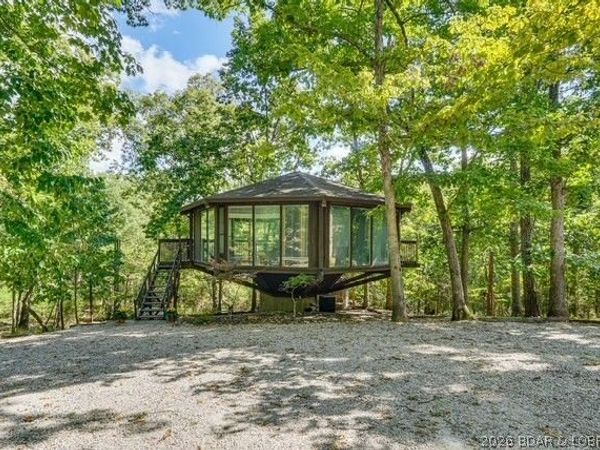 189 Cornett Drive, Lake Ozark, MO 65049