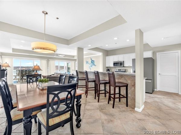 310 W. Palisades Drive, Unit 1A, Lake Ozark, MO 65049