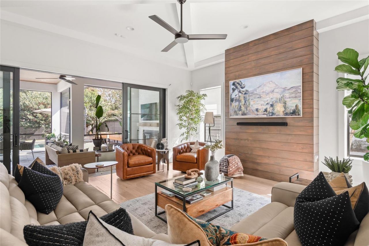 1575 Eastin Avenue, Orlando, FL 32804 Photo