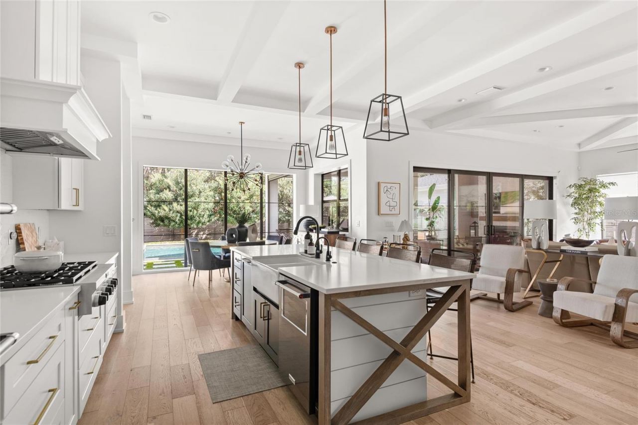 1575 Eastin Avenue, Orlando, FL 32804 Photo