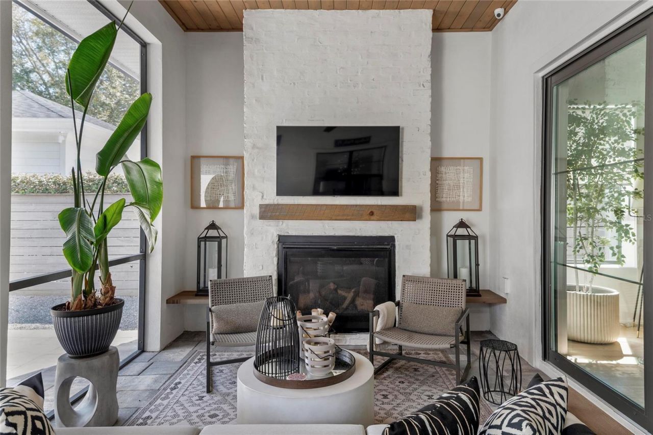 1575 Eastin Avenue, Orlando, FL 32804 Photo