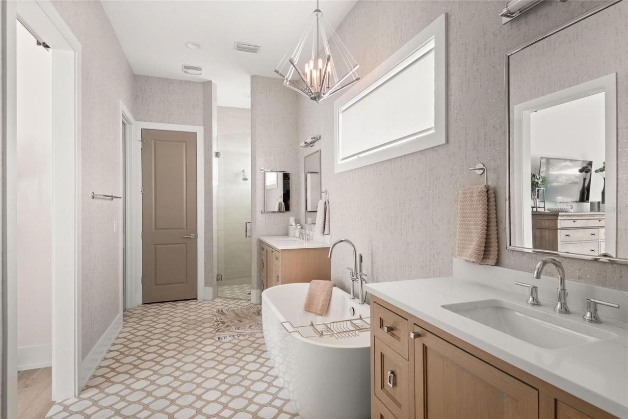 1575 Eastin Avenue, Orlando, FL 32804 Photo