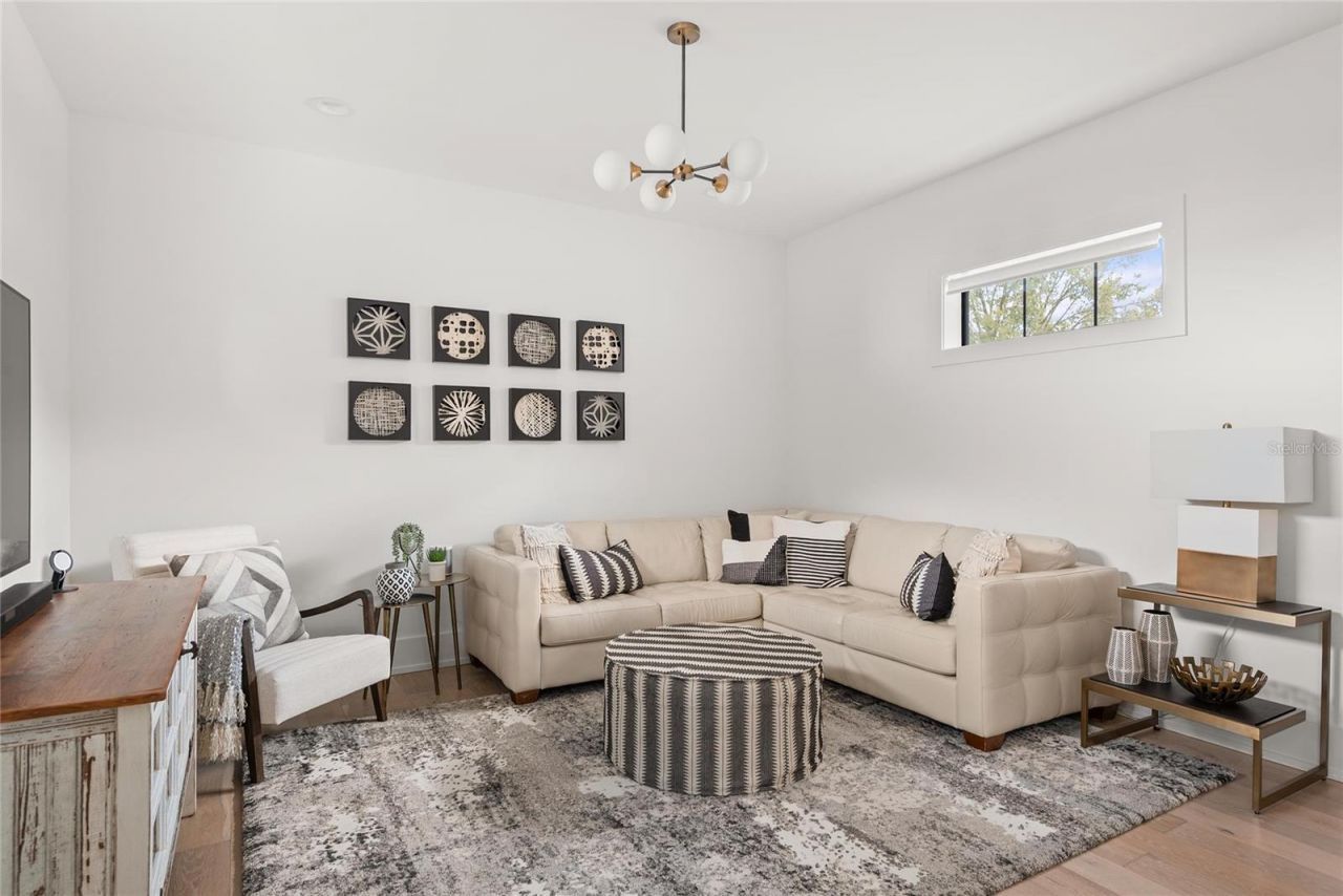 1575 Eastin Avenue, Orlando, FL 32804 Photo