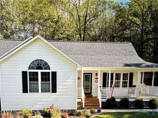 510 Oakleigh Avenue , Appomattox, VA 24522