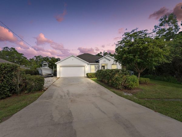 6105 NW Gause Avenue, Port Saint Lucie, FL 34986