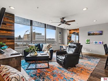3000 Farnam Street, Unit 4-L, Omaha, NE 68131
