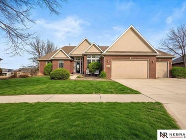 5011 Sawgrass Drive, Lincoln, NE 68526