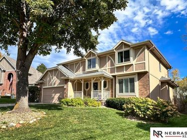 405 S 159 Street, Omaha, NE 68118