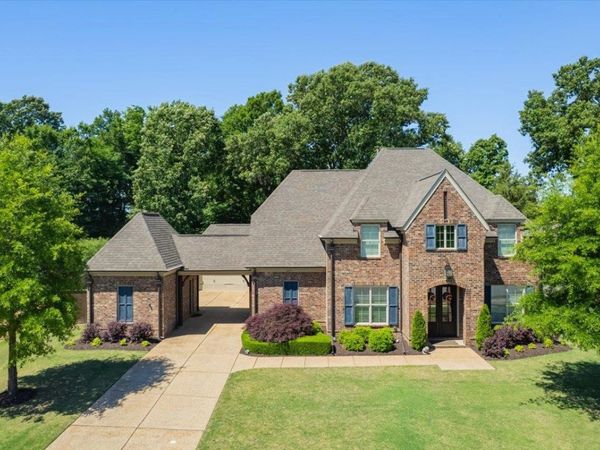 405 SAUNDERS CREEK CIR, Rossville, TN 38066