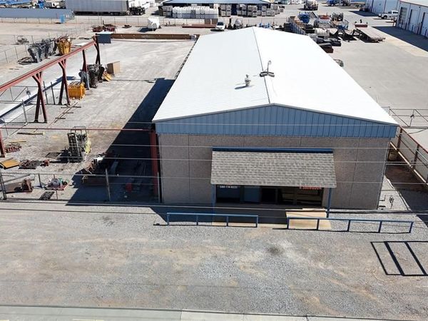 1710 N Airport Road, Weatherford, OK 73096