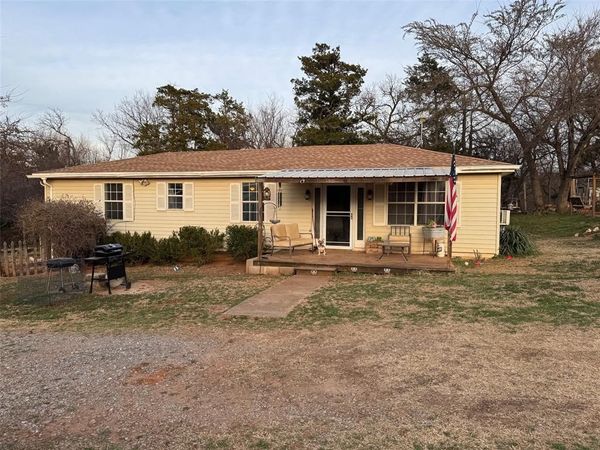21605 E Eighth Street, Hinton, OK 73047