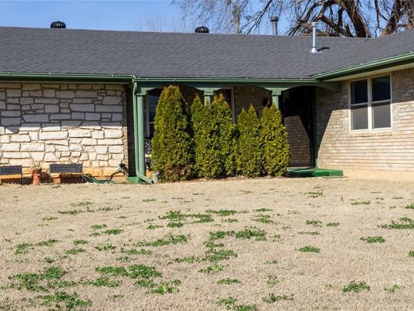 4205 S Epperly Drive, Del City, OK 73115