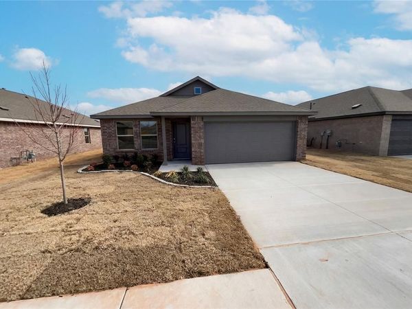 3720 Los Cabos Drive, Mustang, OK 73064
