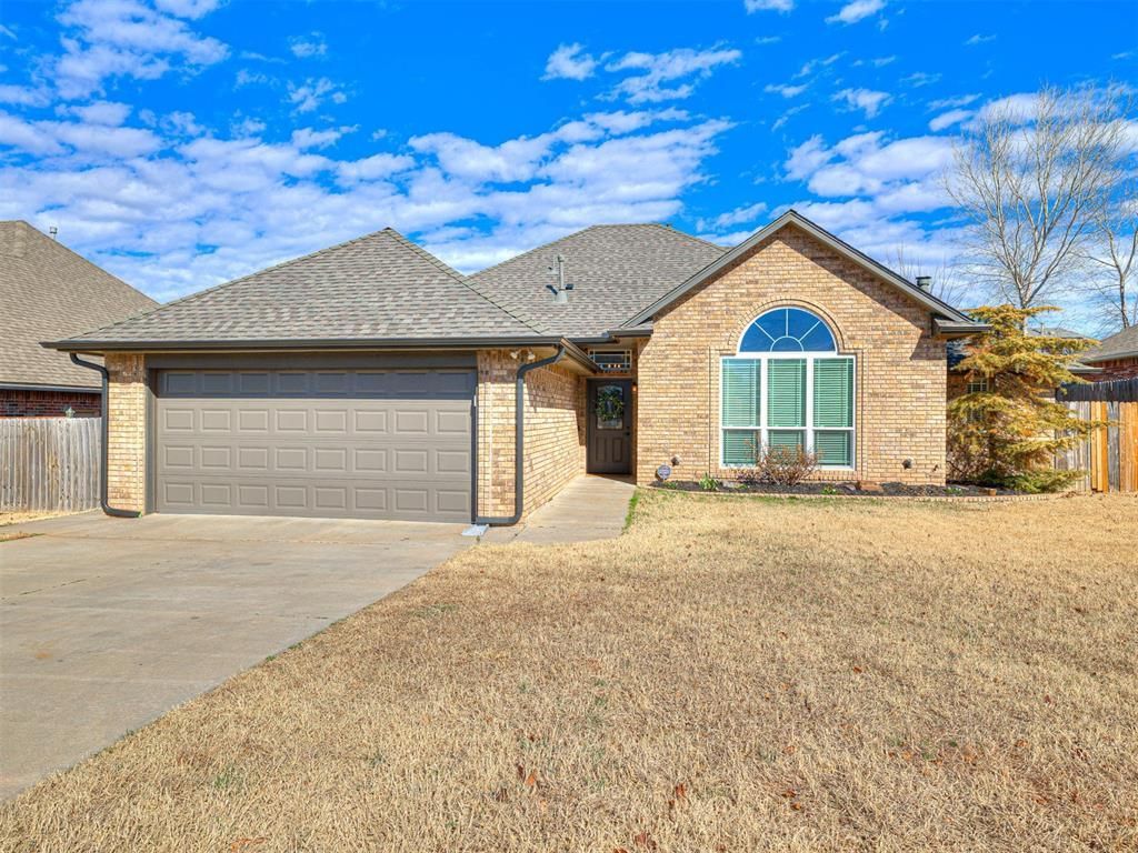 11401 Queensland Court, Midwest City, OK 73130 Main Photo