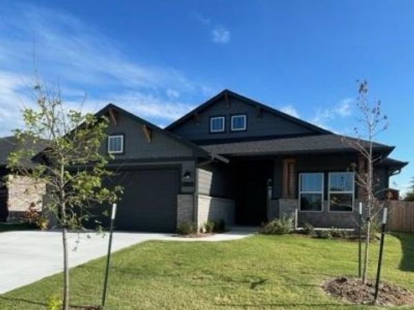 382 Park Lane, Harrah, OK 73045