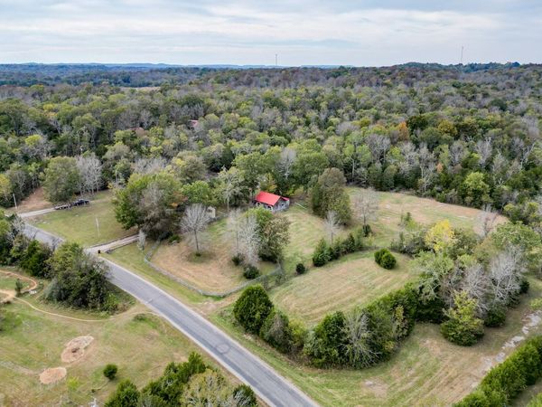 2917 Luke Moser Rd , Columbia, TN 38401